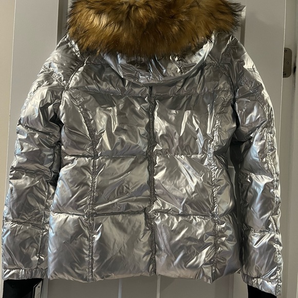 Winter is coming!! S13 Down Coat Size L Never Worn - Picture 2 of 4